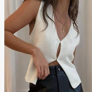 Elegant White Knit Sleeveless Top